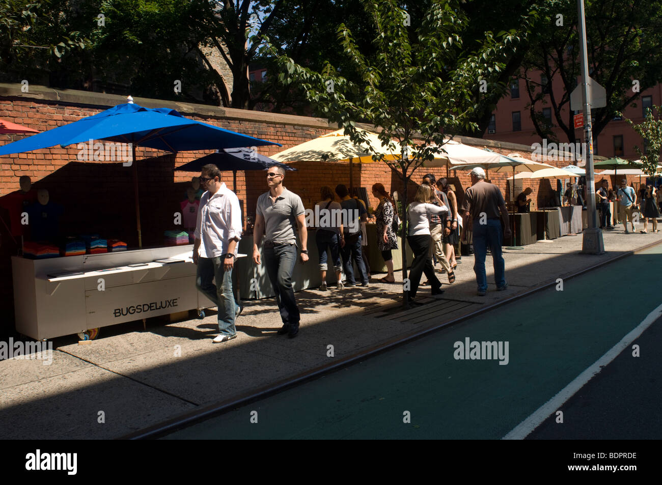 Bürgersteig-Anbieter auf Prince Street im Stadtteil trendige Nolita in New York Stockfoto
