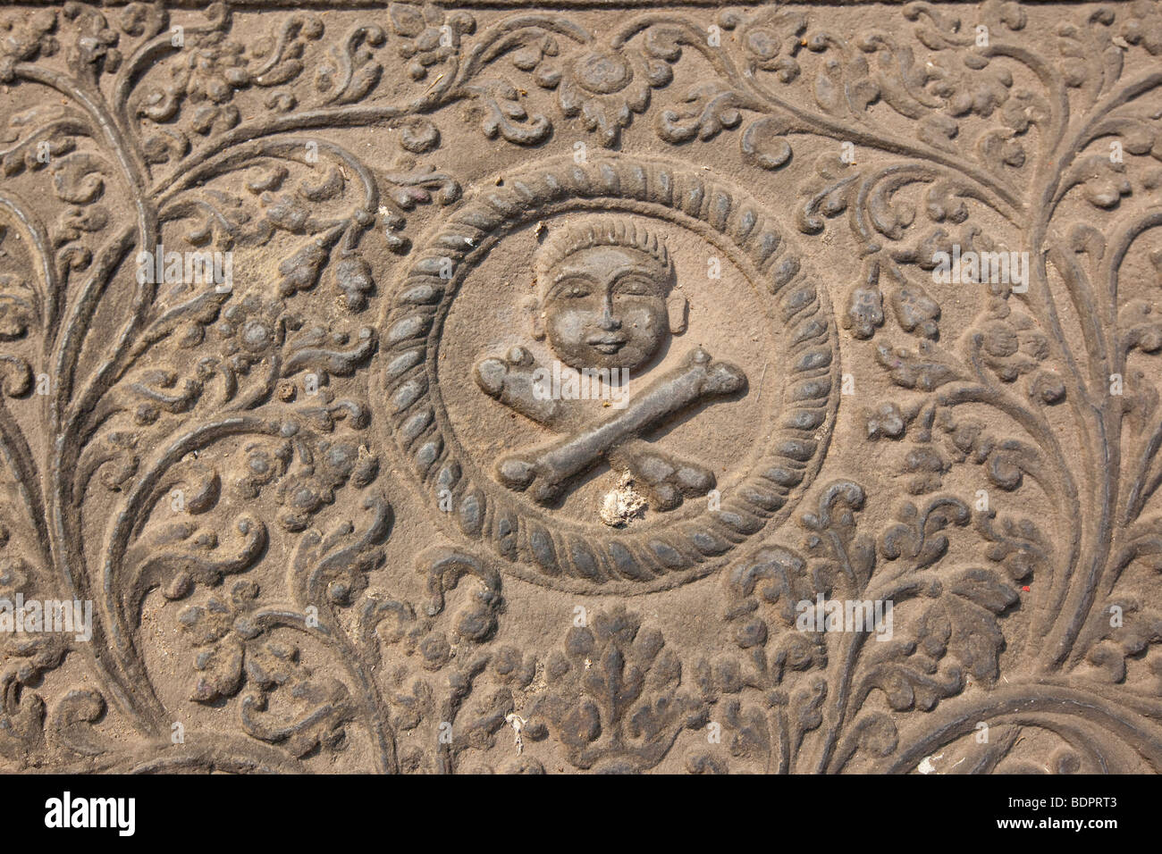 Altes Grab an der christlichen armenischen Kirche in Kalkutta Indien Stockfoto