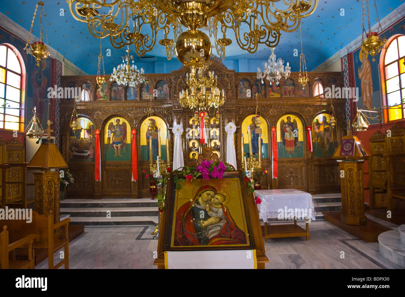 Innenraum der Kirche der Jungfrau Maria Lagouvarda Jungfrau Maria von den Schlangen in Markopoulo auf griechischen Insel von Kefalonia Griechenland GR Stockfoto