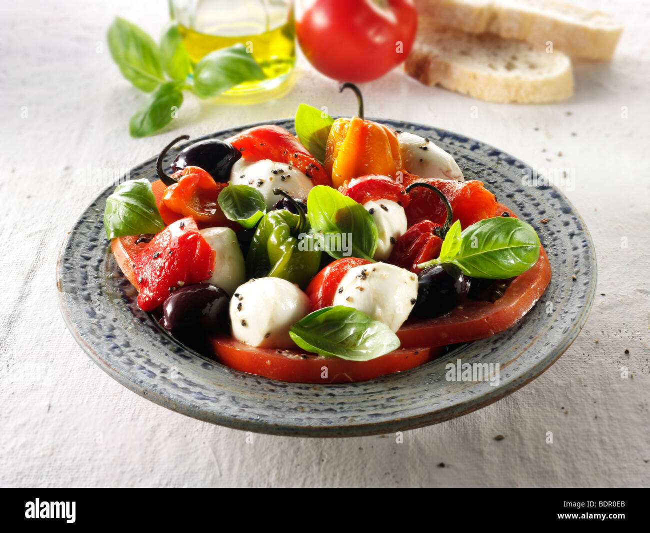 Buffalo-Mozerella-Tomaten-Salat Stockfoto