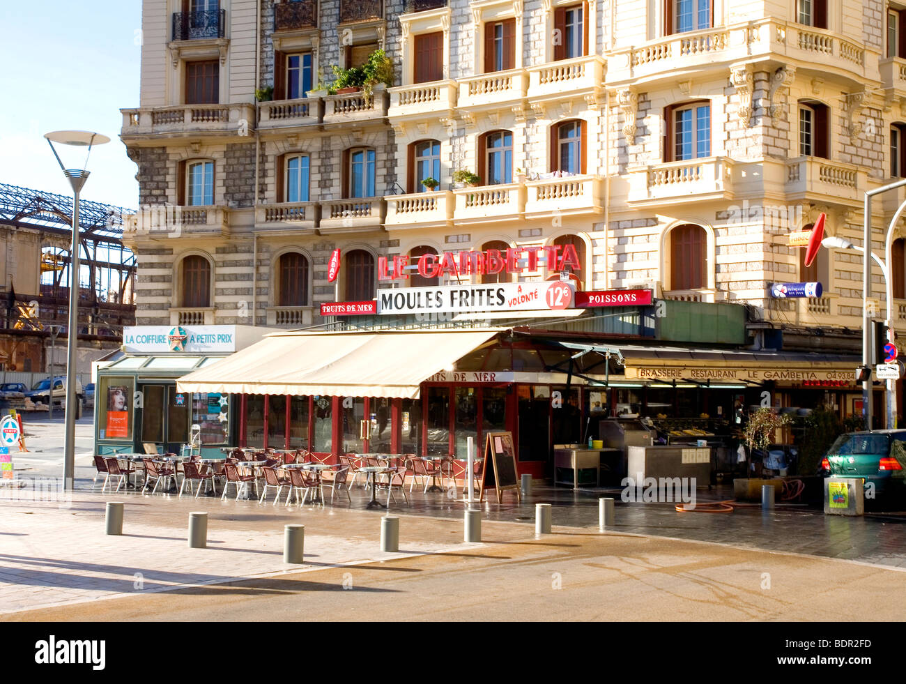 Das Restaurant Le Gambetta in Ort allgemeine di Gaulle in Nizza, Frankreich Stockfoto