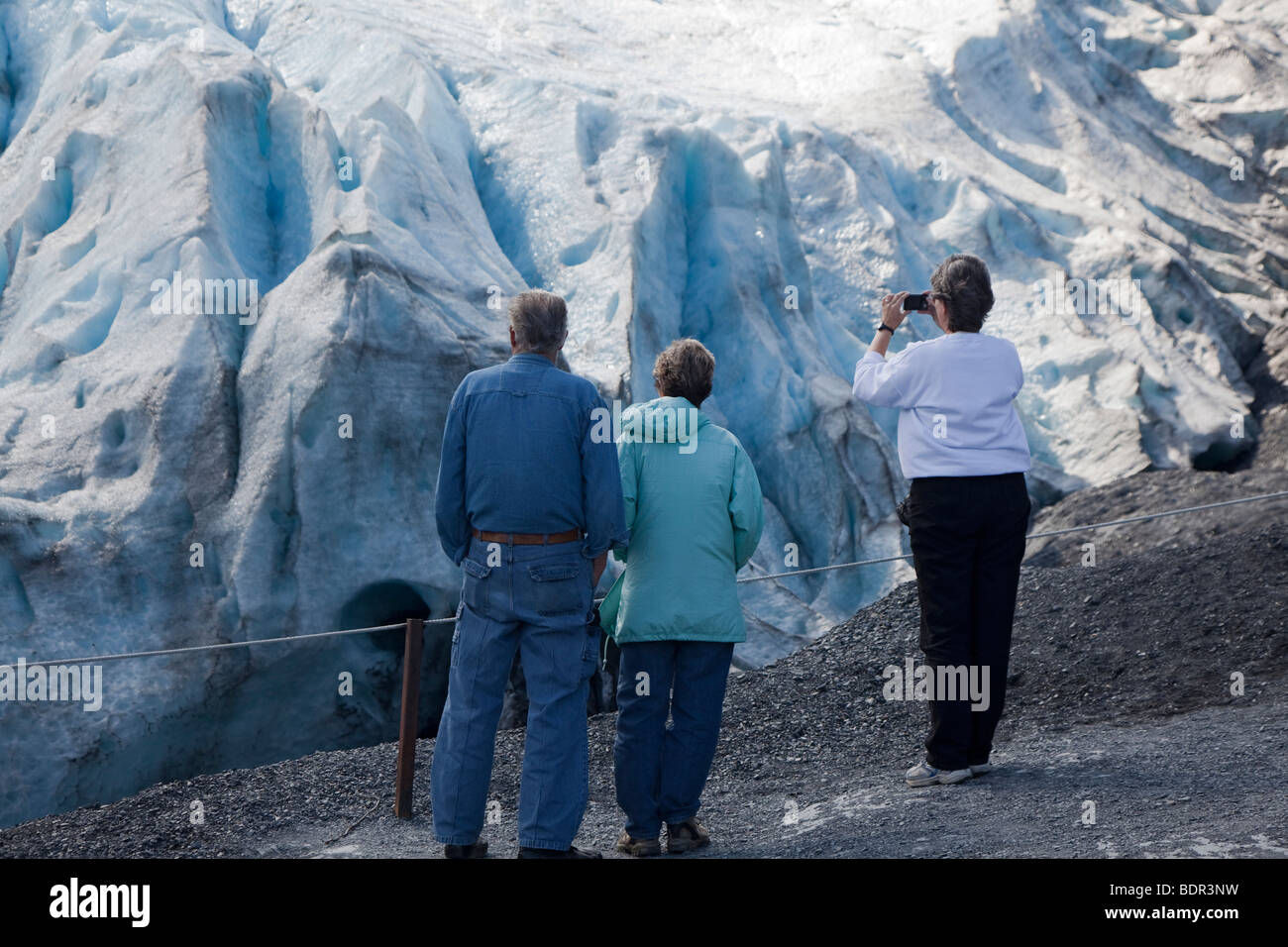 Seward, Alaska - Besucher erhalten eine Nahaufnahme von Exit-Gletscher im Kenai-Fjords-Nationalpark. Stockfoto