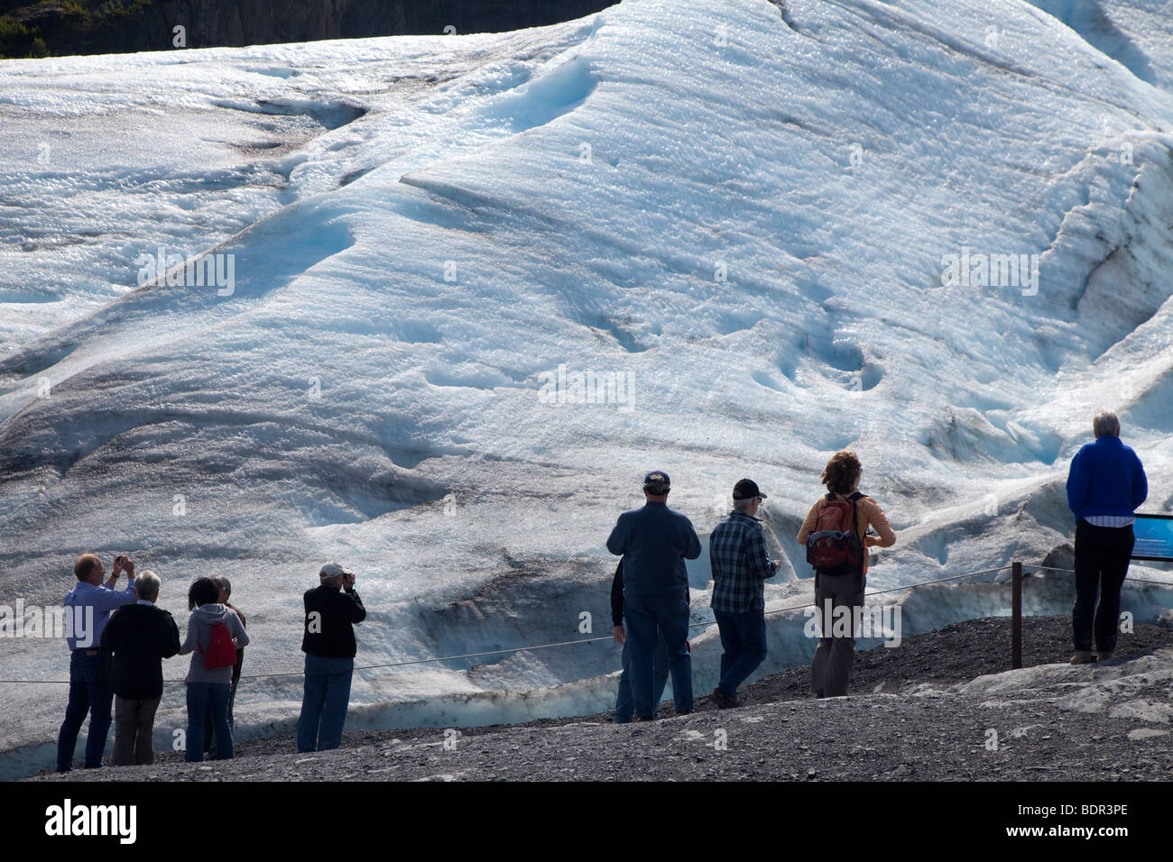 Seward, Alaska - Besucher erhalten eine Nahaufnahme von Exit-Gletscher im Kenai-Fjords-Nationalpark. Stockfoto