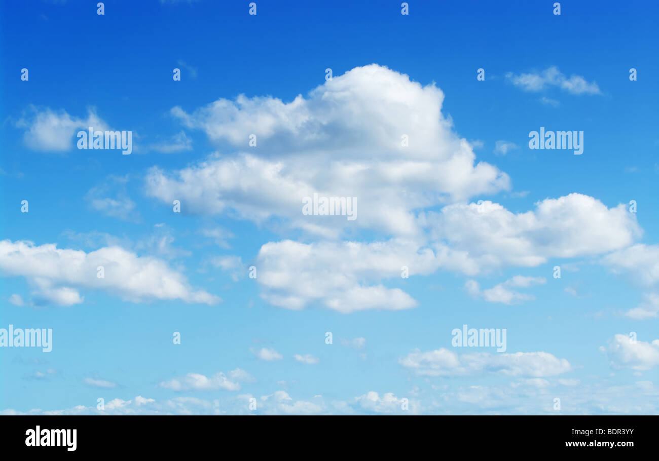 tolles Bild von eine perfekte flauschige blauen Wolkenhimmel Stockfoto