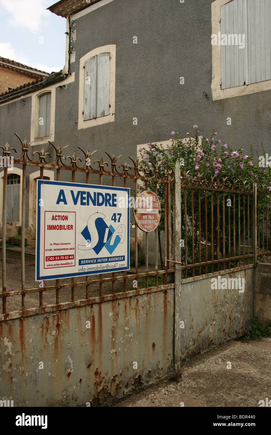 Haus zum Verkauf in Monpazier, Frankreich Stockfoto