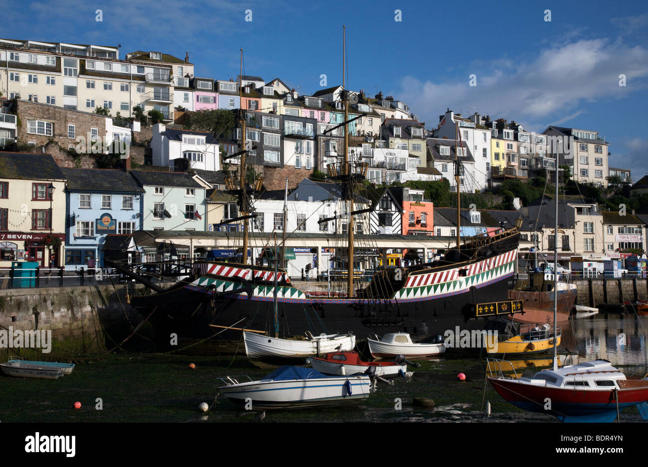 Nachbildung der Mayflower, Hafen von Brixham, Devon Stockfoto