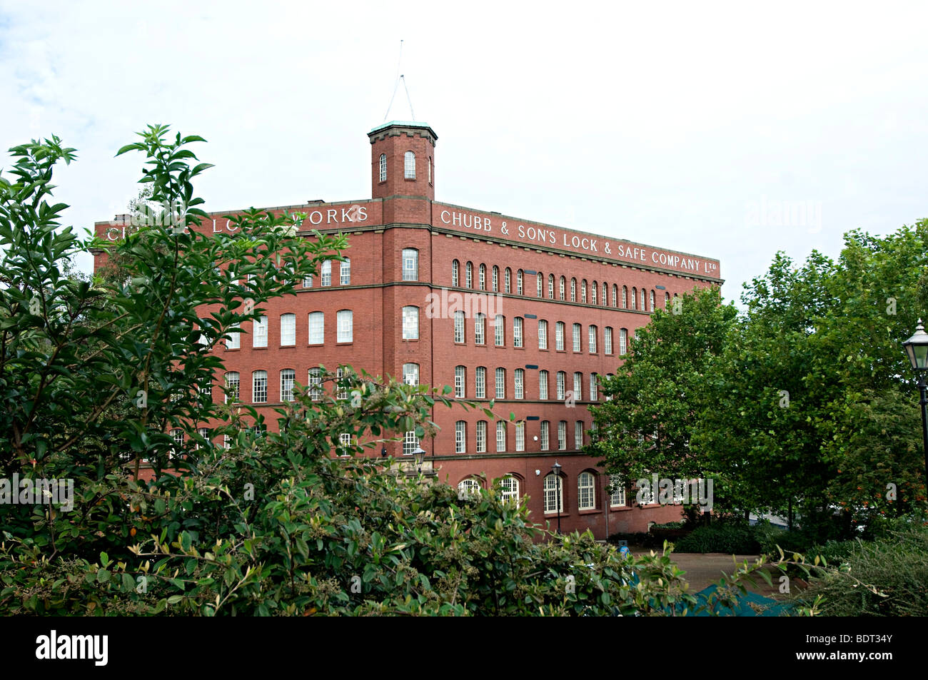 Das Chubb-Schloss funktioniert die alten Chubb-Schloss-Fabrik im Zentrum von Wolverhampton beherbergt heute die Leuchtturm-Kino und Kunst-Galerie Stockfoto