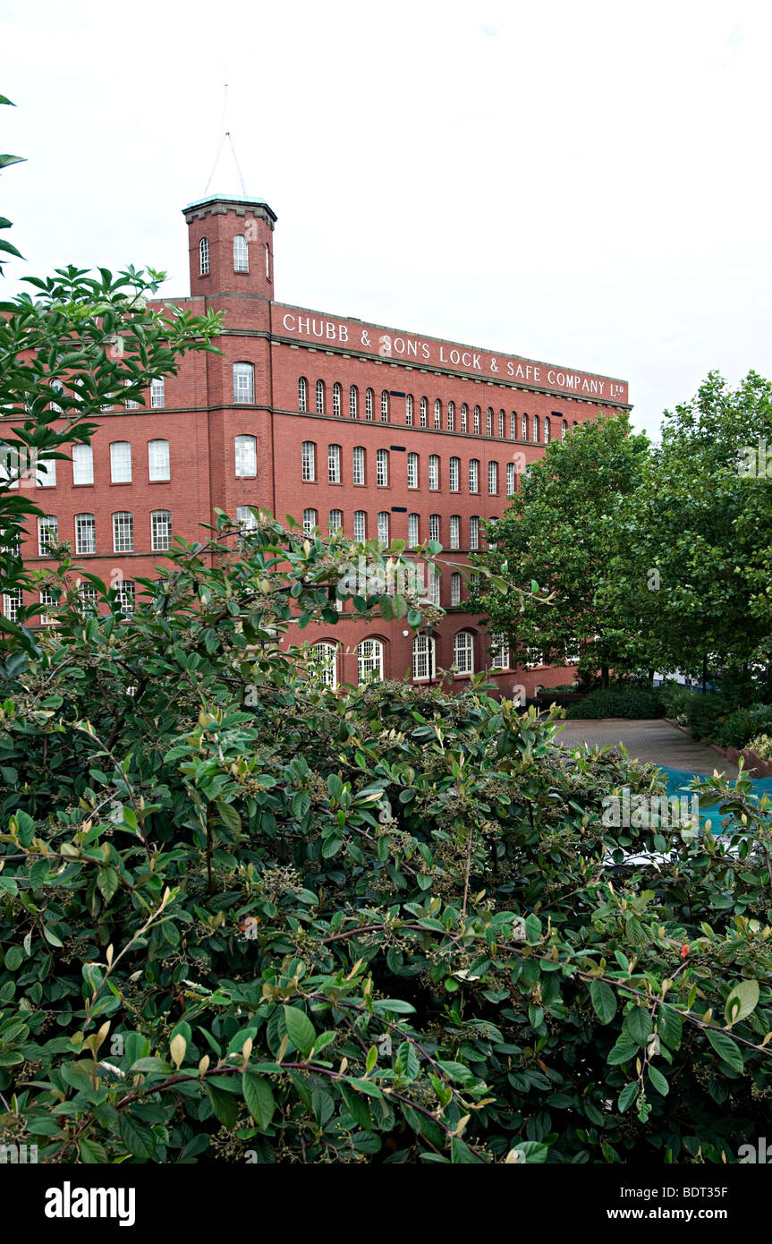 Das Chubb-Schloss funktioniert die alten Chubb-Schloss-Fabrik im Zentrum von Wolverhampton beherbergt heute die Leuchtturm-Kino und Kunst-Galerie Stockfoto