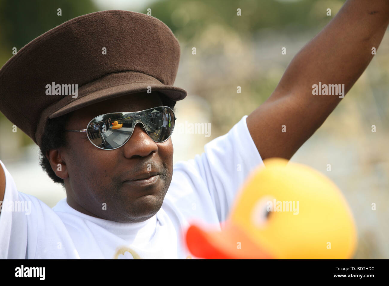 Norman Jay DJ in den großen britischen Entenrennen Stockfoto