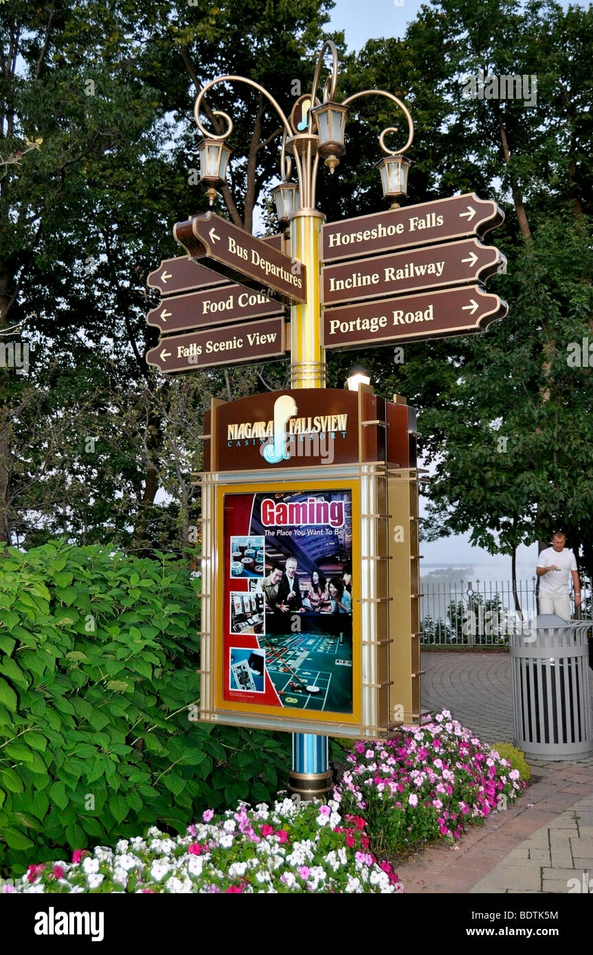 Beschilderung außerhalb Fallsview Casino, Niagara Falls, Kanada Stockfoto