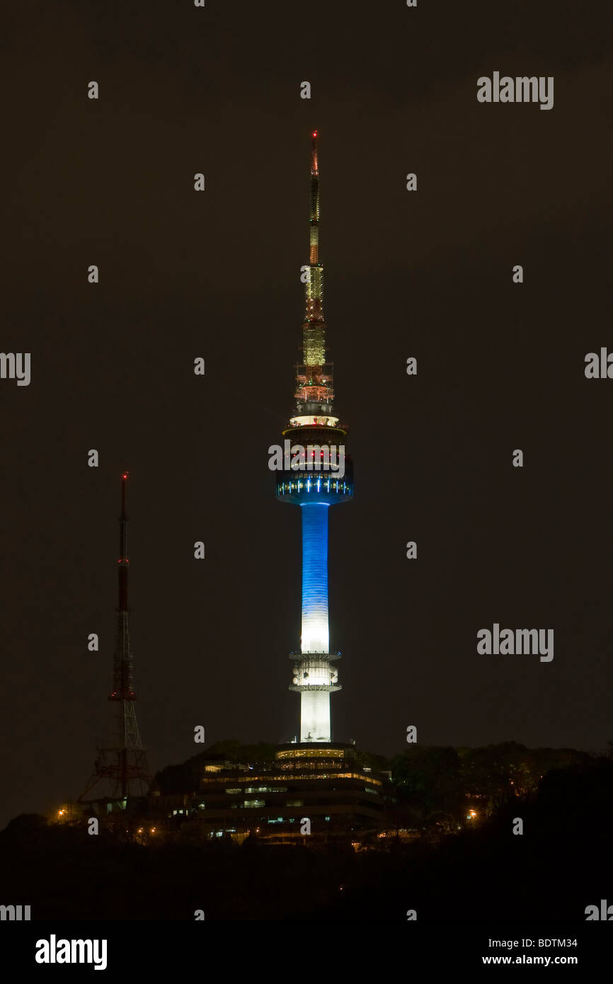 N Seoul Tower in der Nacht, Seoul, Korea Stockfoto