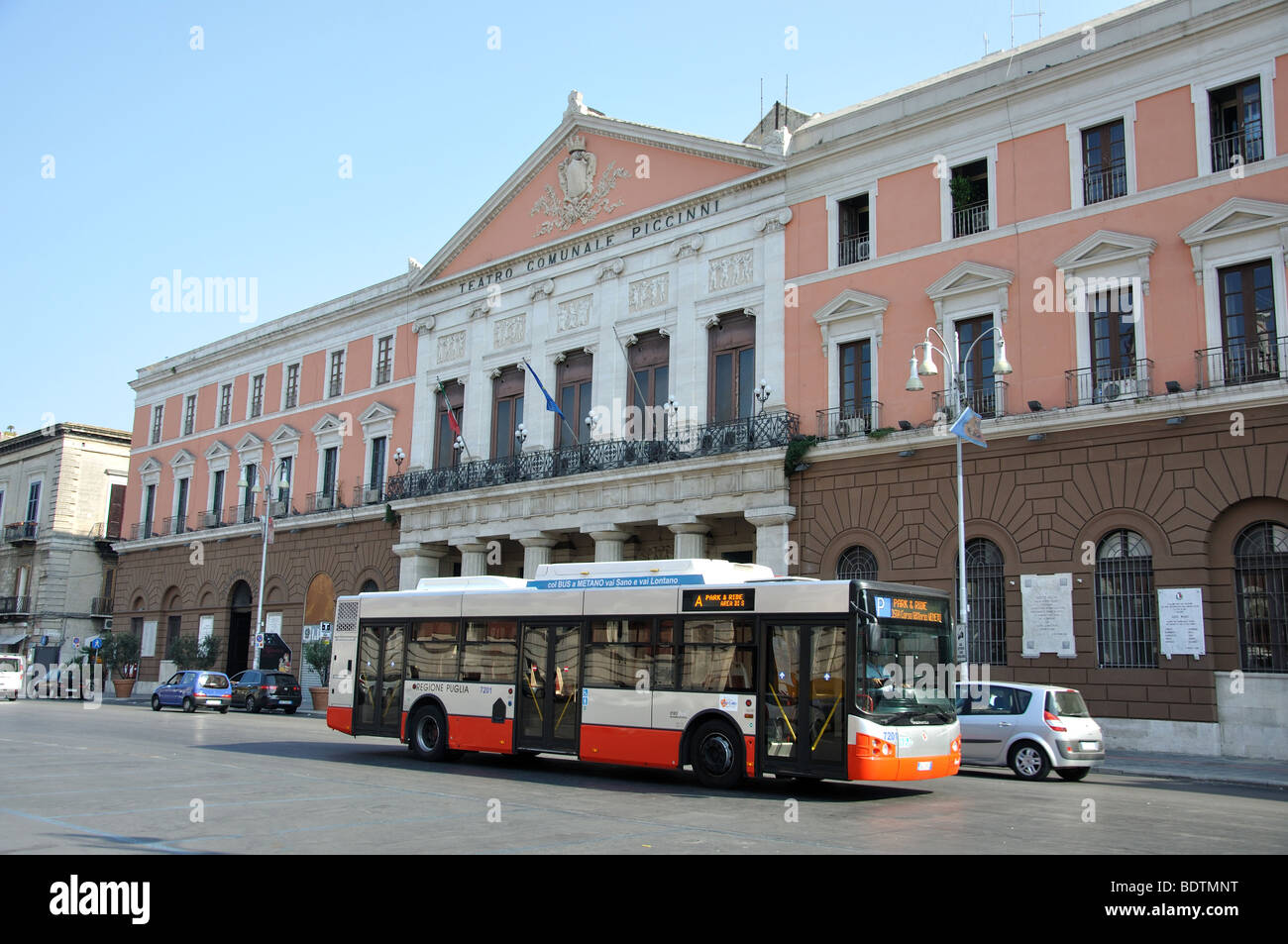 Teatro Comunale Piccinni, Corso Vittorio Emanuele II, Bari, Bari Provinz, Apulien Region, Italien Stockfoto