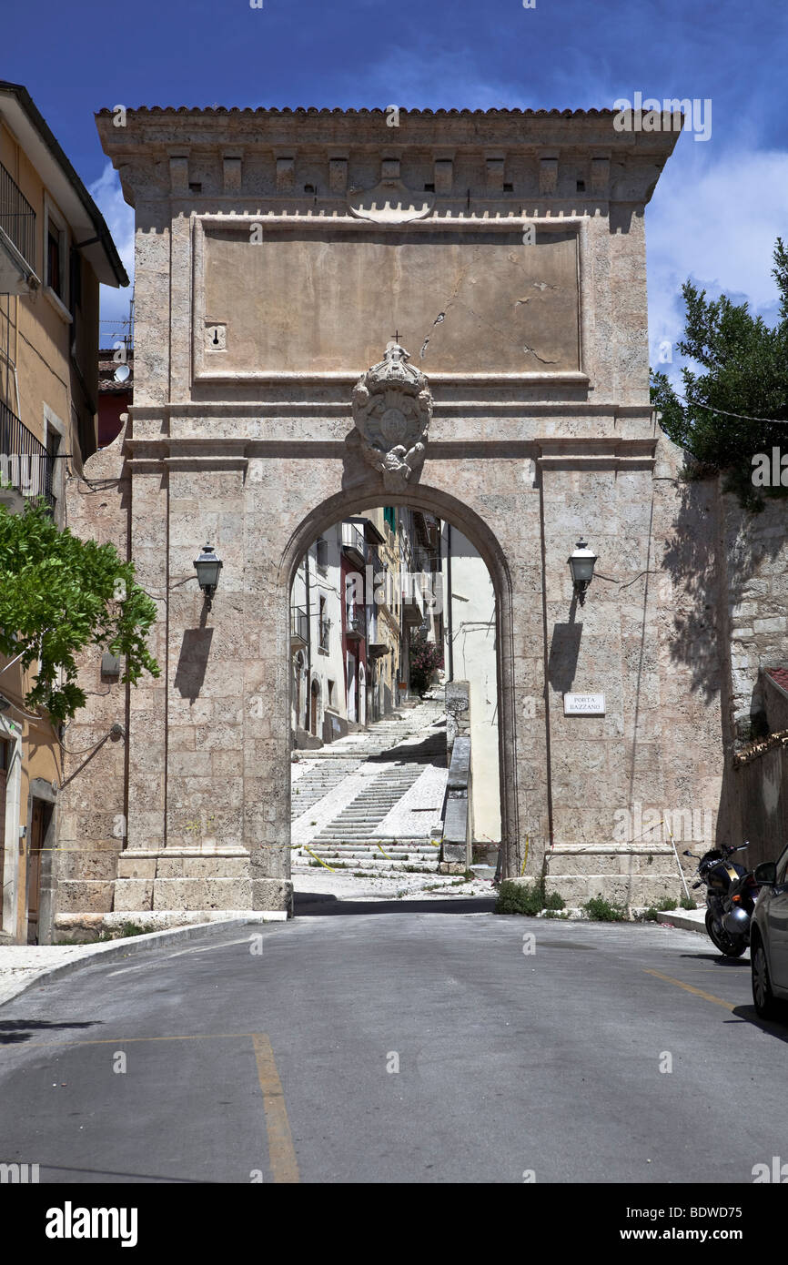 Stadt l ' Aquila in den Abruzzen Bergen, Italien, zwei Monate nach dem Erdbeben im Jahr 2009. L ' Aquila, Abruzzen, Italien, Europa, EU. Stockfoto