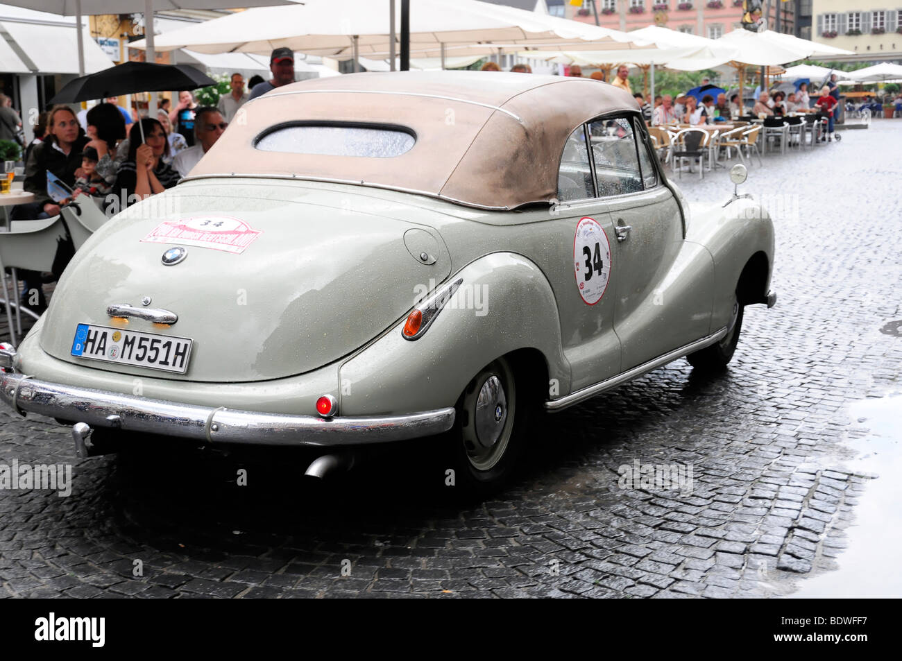 V8 BMW 501 Cabrio 1956, 2000 km Durch Deutschland 2009 Rallye, 2000 km durch Deutschland 2009, Schwaebisch Gmuend, Baden-Wuertt Stockfoto