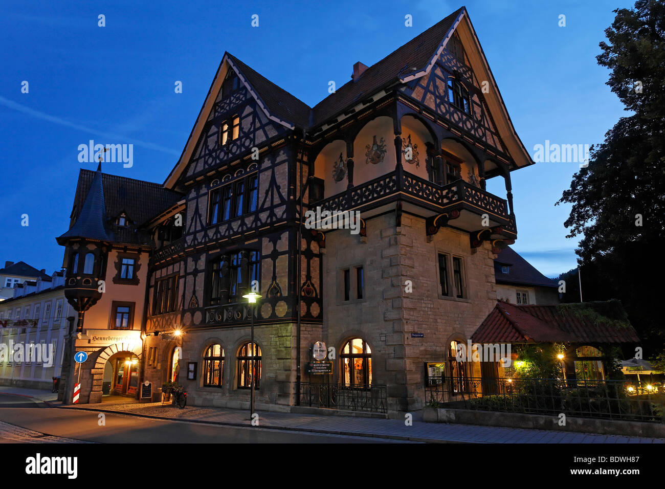 Hennebergerhaus Haus, Gasthaus, Fachwerkhaus aus dem 19. Jahrhundert, Restaurant, Meiningen, Rhön, Thüringen, Deutschland Stockfoto