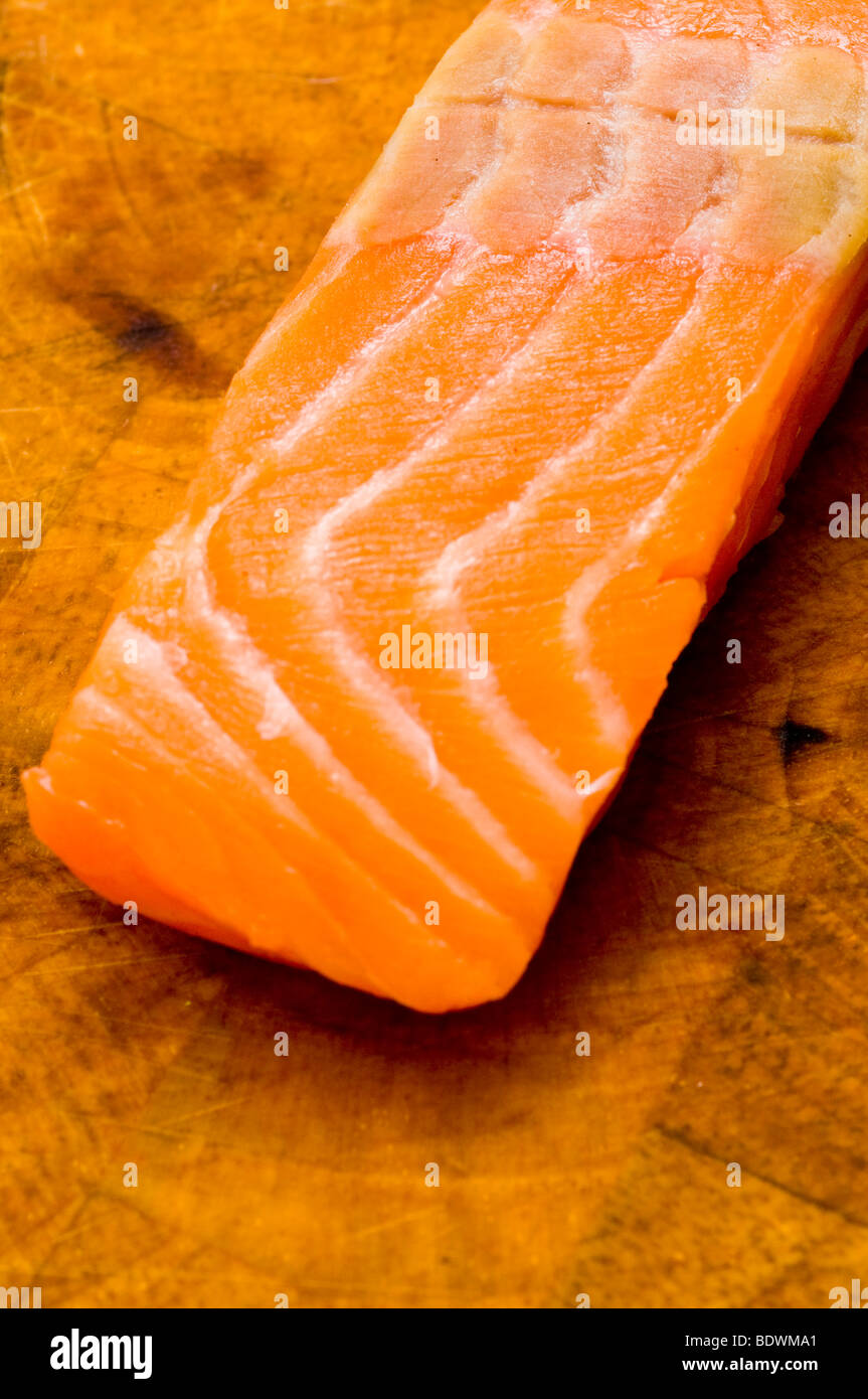 Roher Lachs Fischfilet Stockfoto