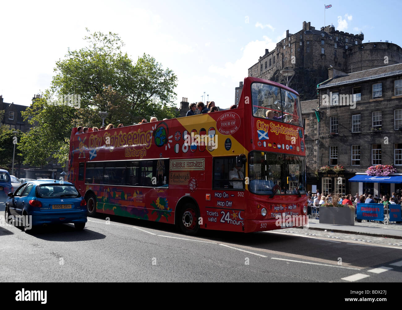 Edinburgh City Tour Bus, Grassmarket, Scotland, UK, Europa Stockfoto