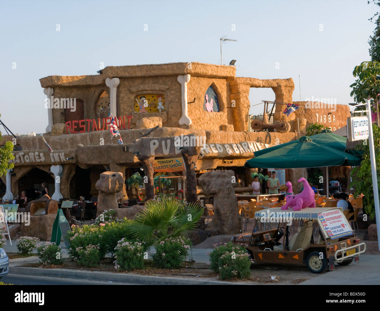Die Flintstones Familienrestaurant in Protaras, Zypern. Stockfoto