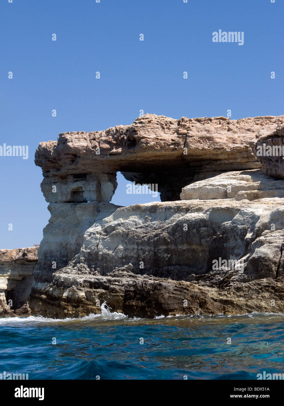 Cavo Greco (Cave Greco) zwischen Ayia Napa und Halbinsel Kap Greco, Zypern. Dieser Ort ist das Schloss bezeichnet. Stockfoto