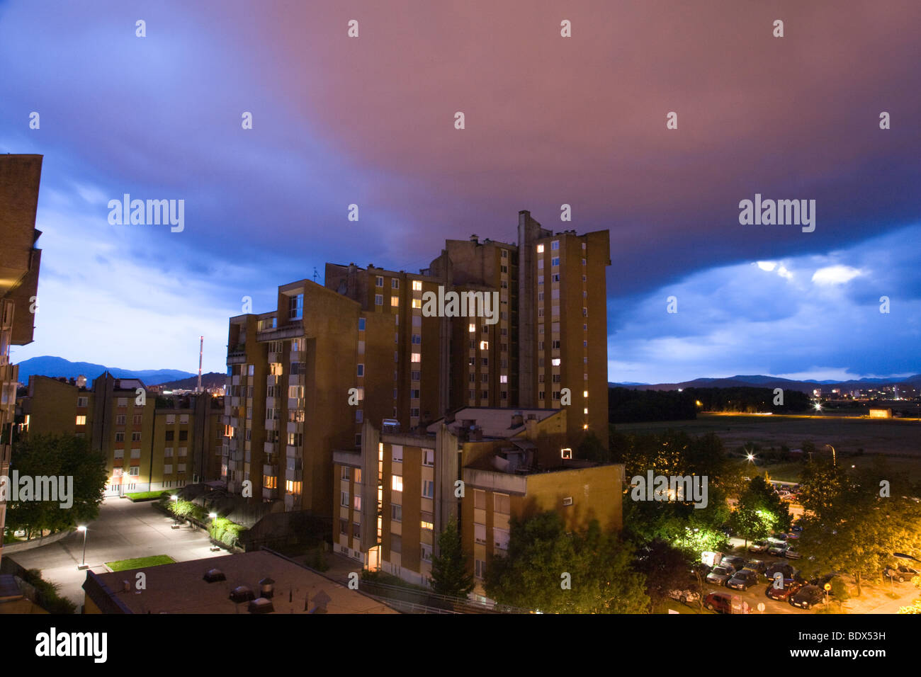 Blitze über Wohngebiet von Ljubljana eine Wohnung im sechsten Stock, Slowenien entnommen Stockfoto