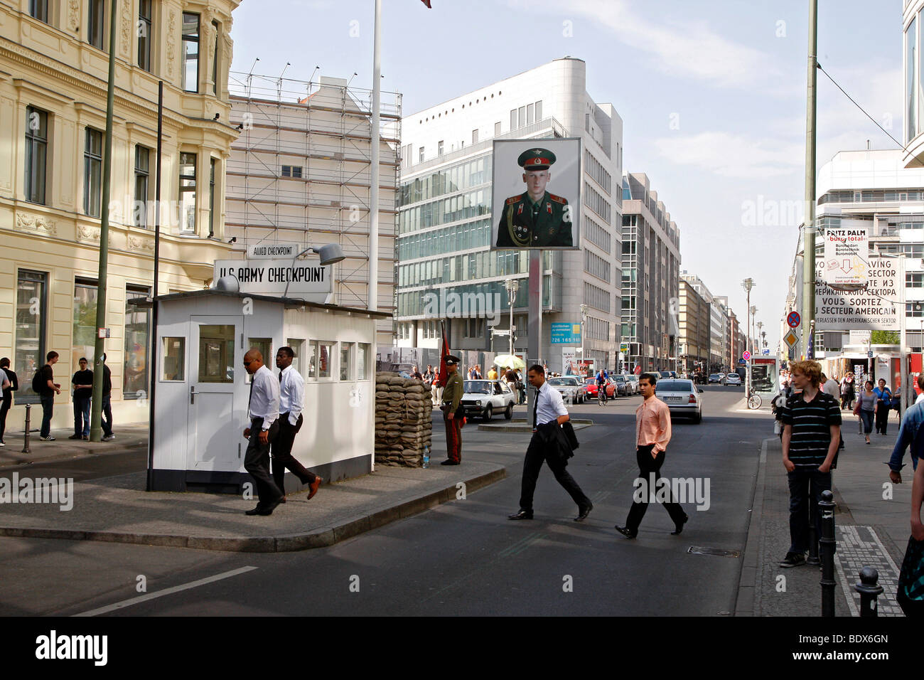 Checkpoint Charlie, ehemaliger Grenzübergang, Berlin, Deutschland, Europa Stockfoto