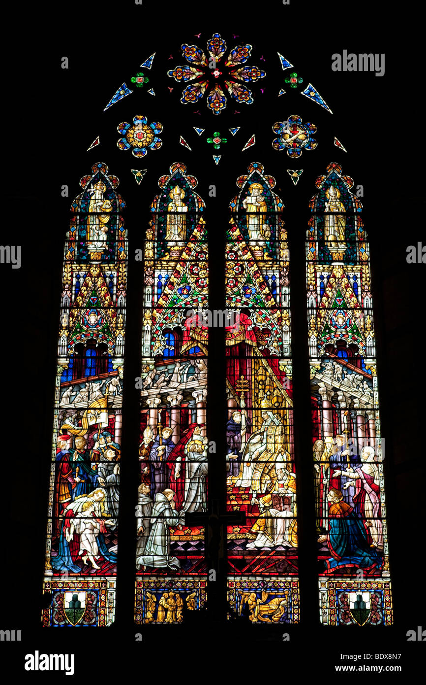 Glasfenster in der Kirche von Siena, Toskana, Italien Stockfoto