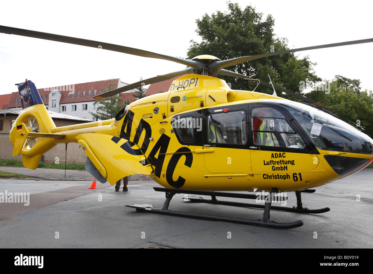 Rettungshubschrauber von der allgemeinen deutschen Automobilclub ADAC Stockfoto