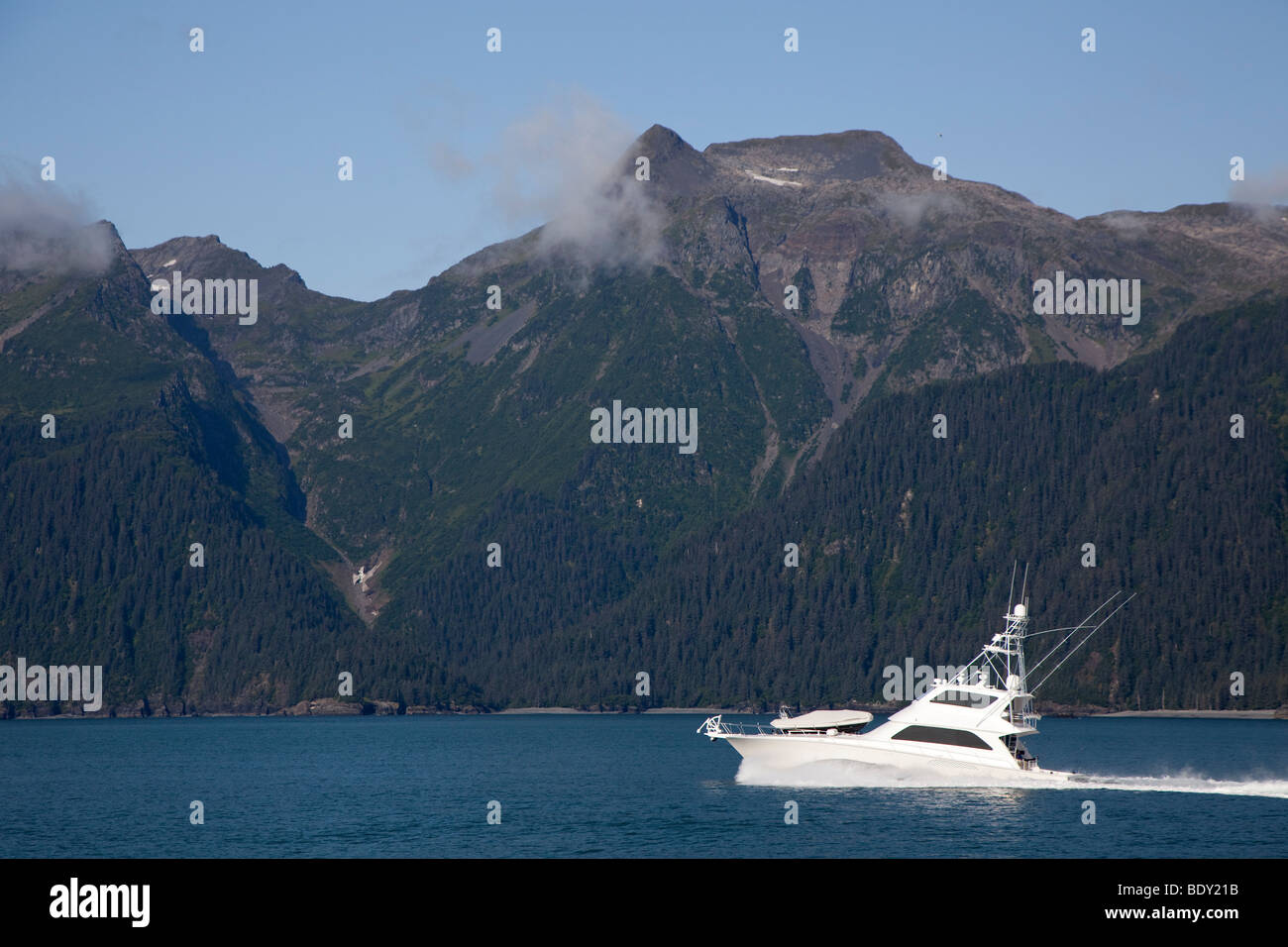 Seward, Alaska - ein Sport-Fischerboot in Resurrection Bay. Stockfoto