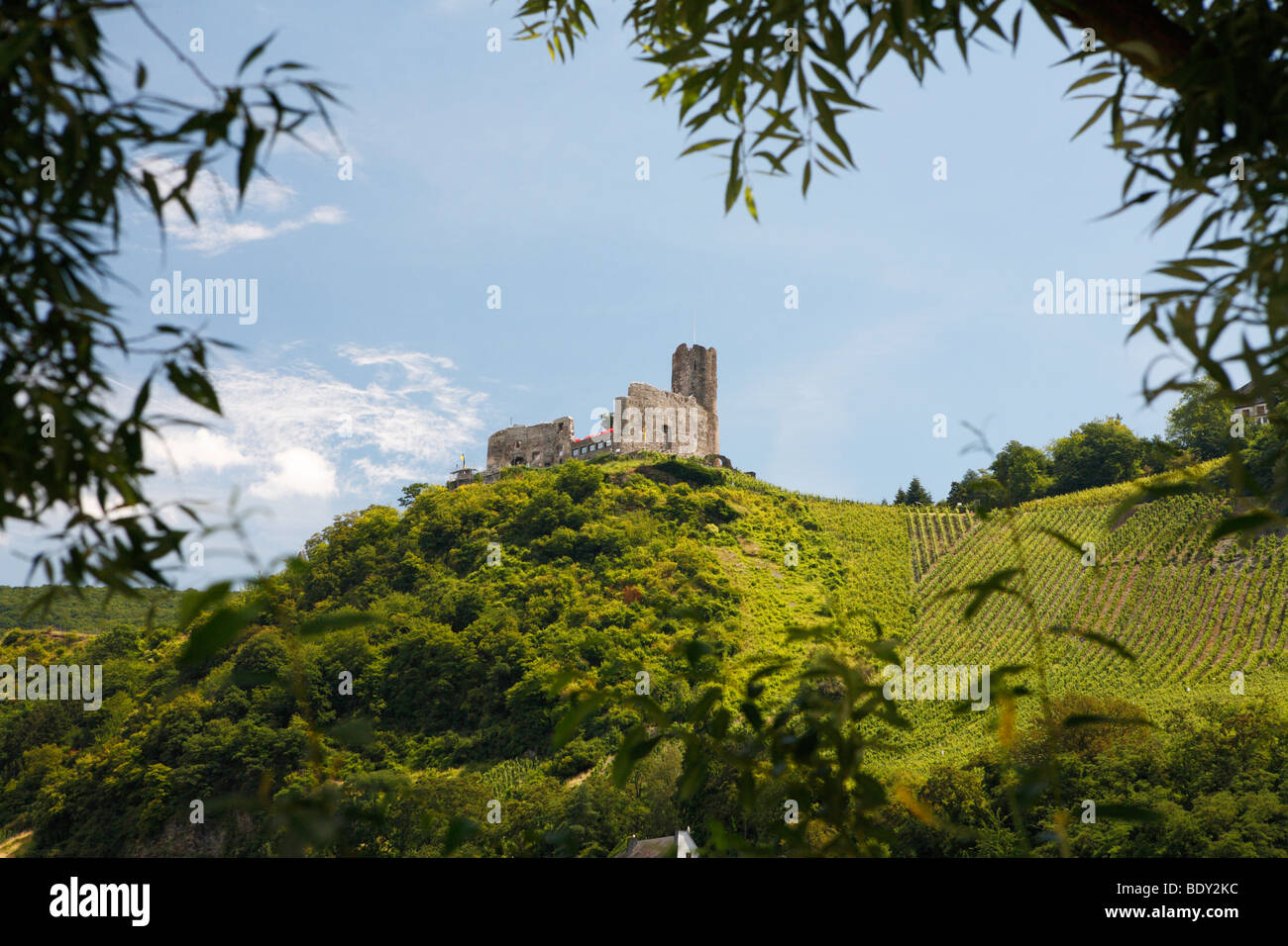 Ansicht des Schlosses Burg Landshut in Bernkastel-Kues, Rheinland-Pfalz, Deutschland, Europa Stockfoto