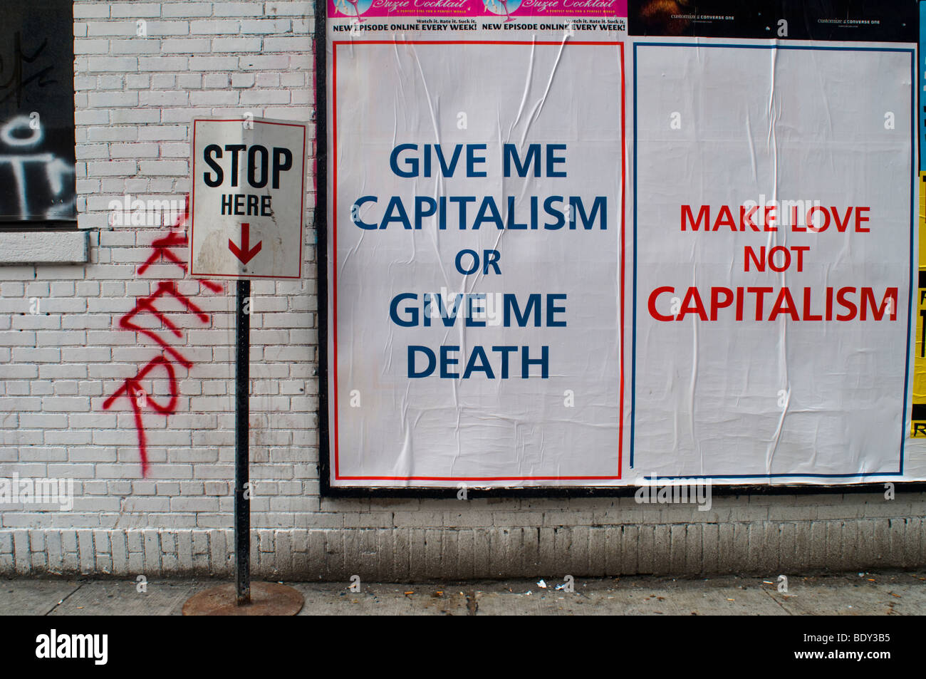 Werbung für den neuen Film von Michael Moore, "Kapitalismus: eine Liebesgeschichte" Stockfoto