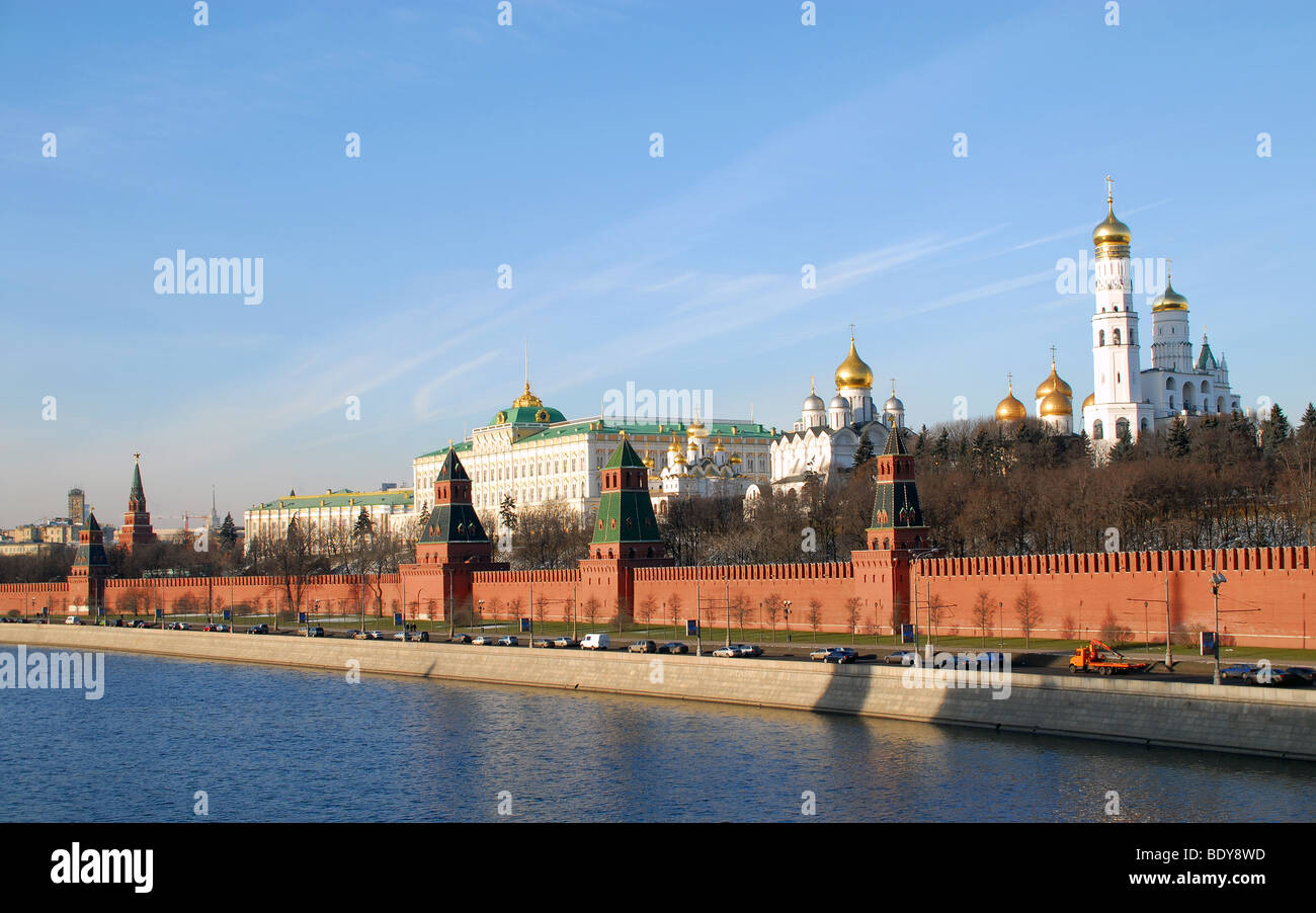 Landschaft des Flusses Kremlmauer und Moskau Stockfoto