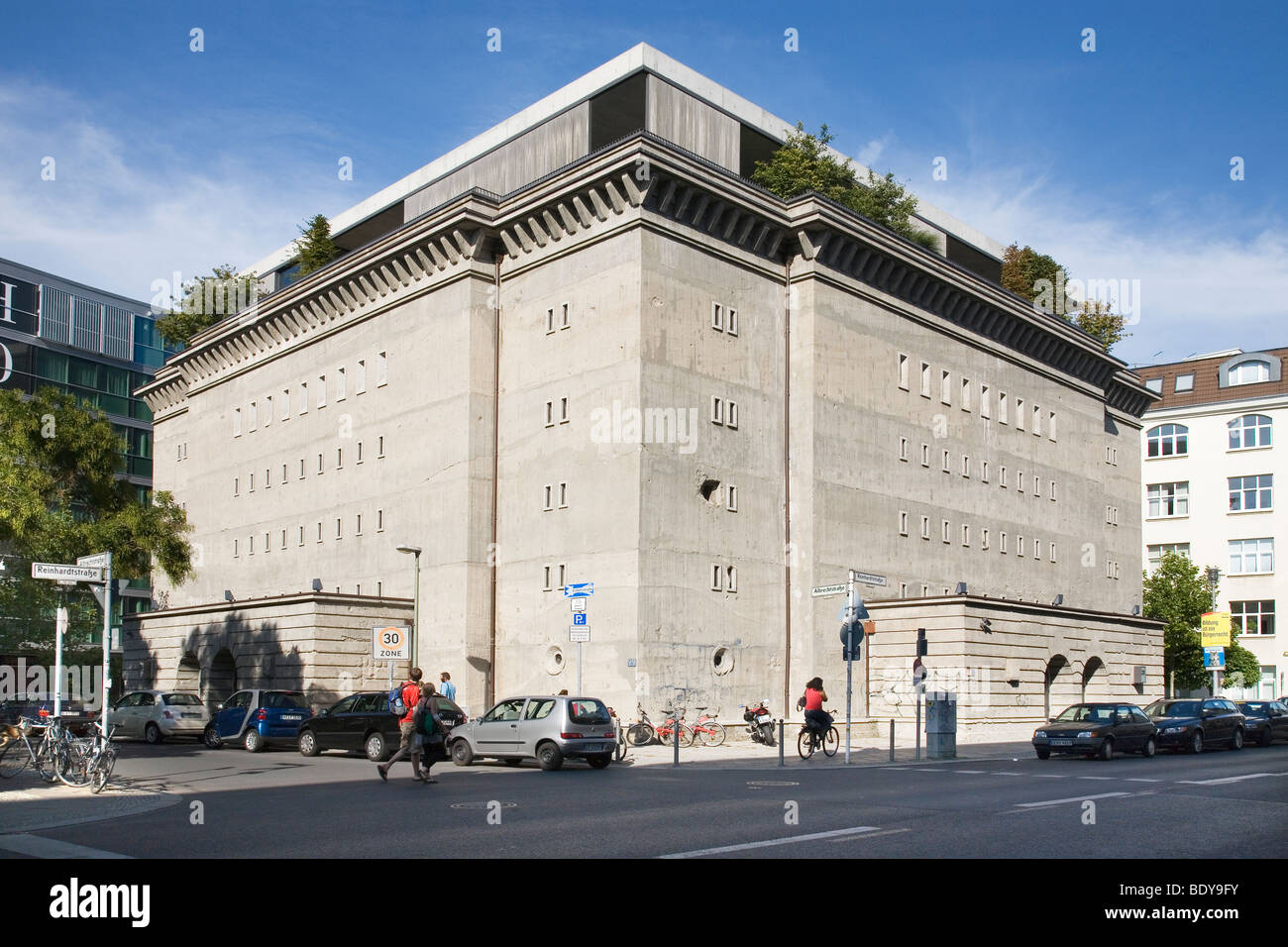 Bunker auf Albrechtstrasse / Reinhardtstrasse (Sammlung Boros Kunst), Berlin, Deutschland Stockfoto