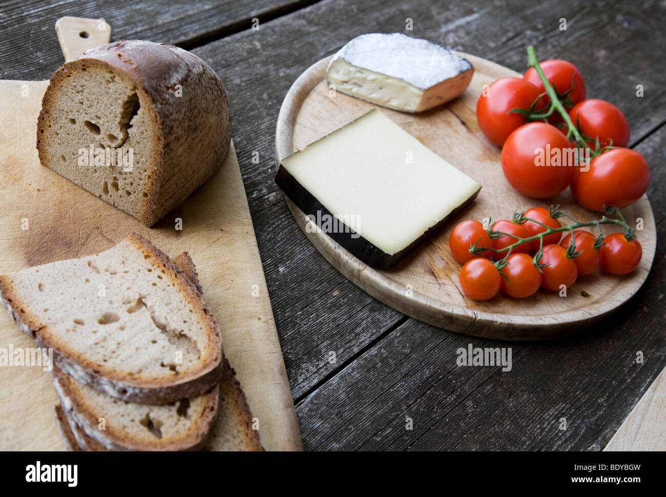 gesundes Essen, Picknick im grünen Stockfoto