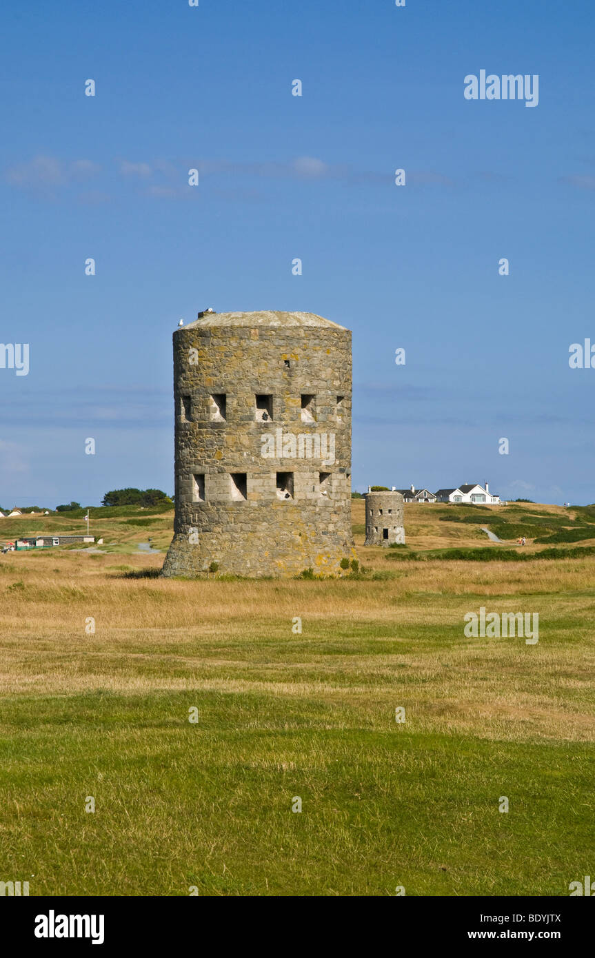 dh Pembroke Bay VELLE GUERNSEY LAncresse gemeinsame Loophole Tower No7 und No6 18th Jahrhundert Verteidigung Festung Geschichte Krieg Türme Festung Stockfoto