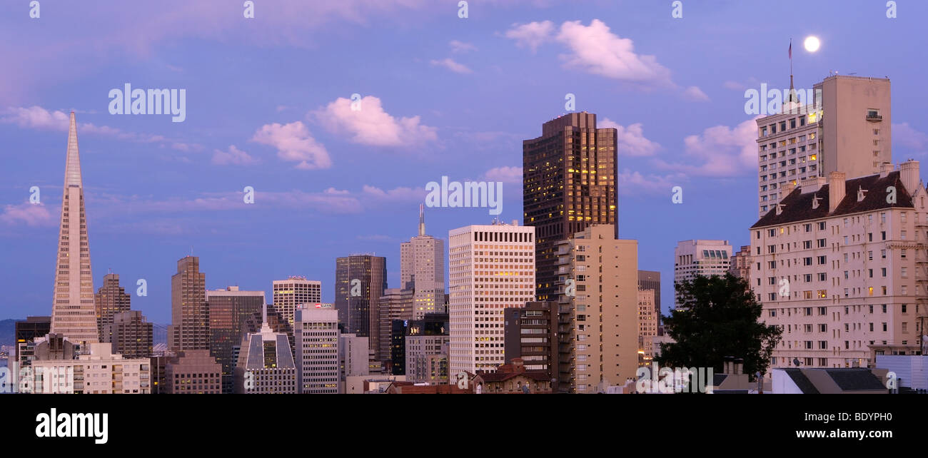 San Francisco-Sky-Line ein Sonnenuntergang Stockfoto