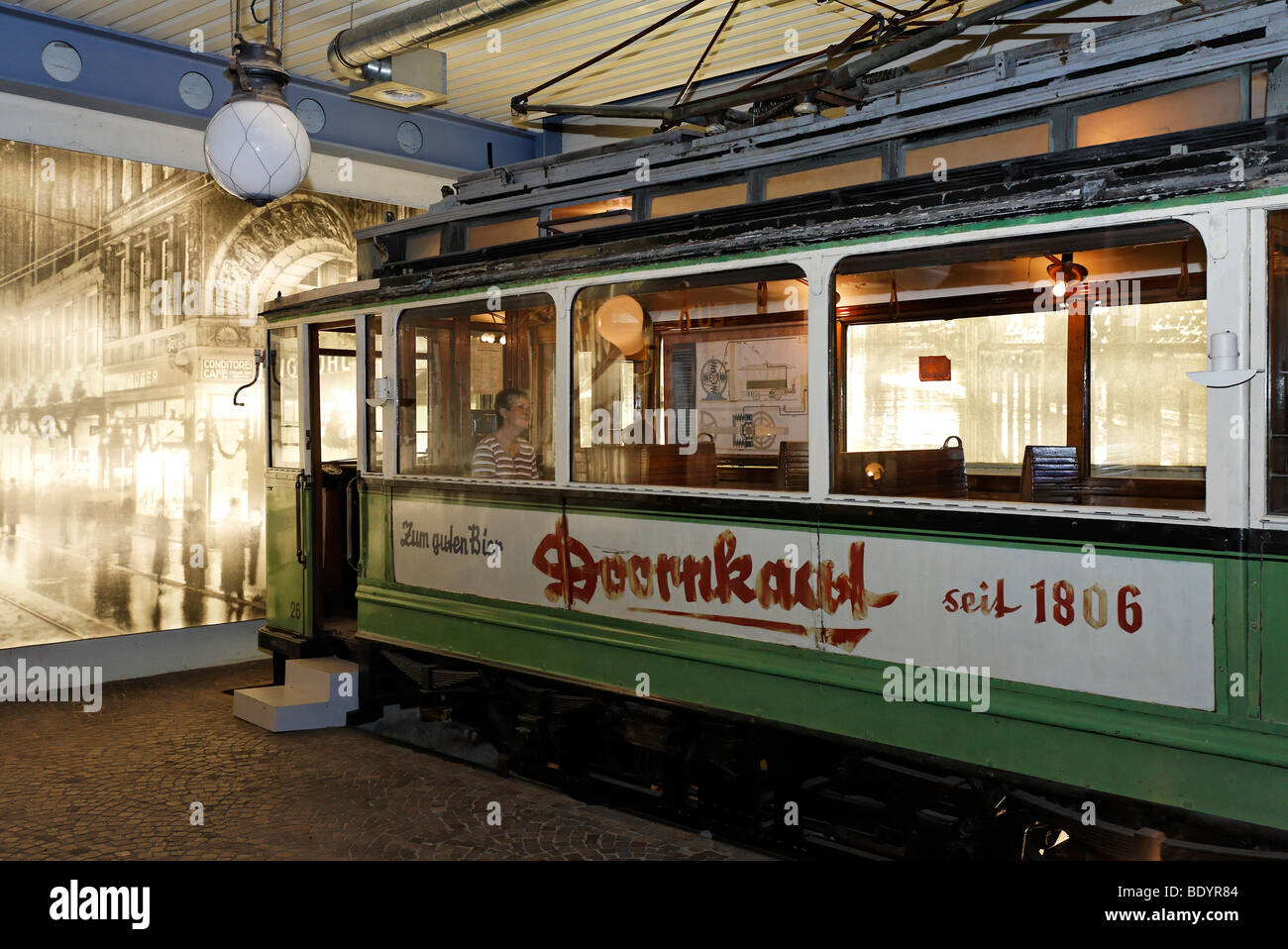 Historische elektrische Straßenbahn, Kraft und Leben Museum, Umspannwerk Recklinghausen, Ruhrgebiet, Nordrhein-Westfalen, Deutschland, Eu Stockfoto