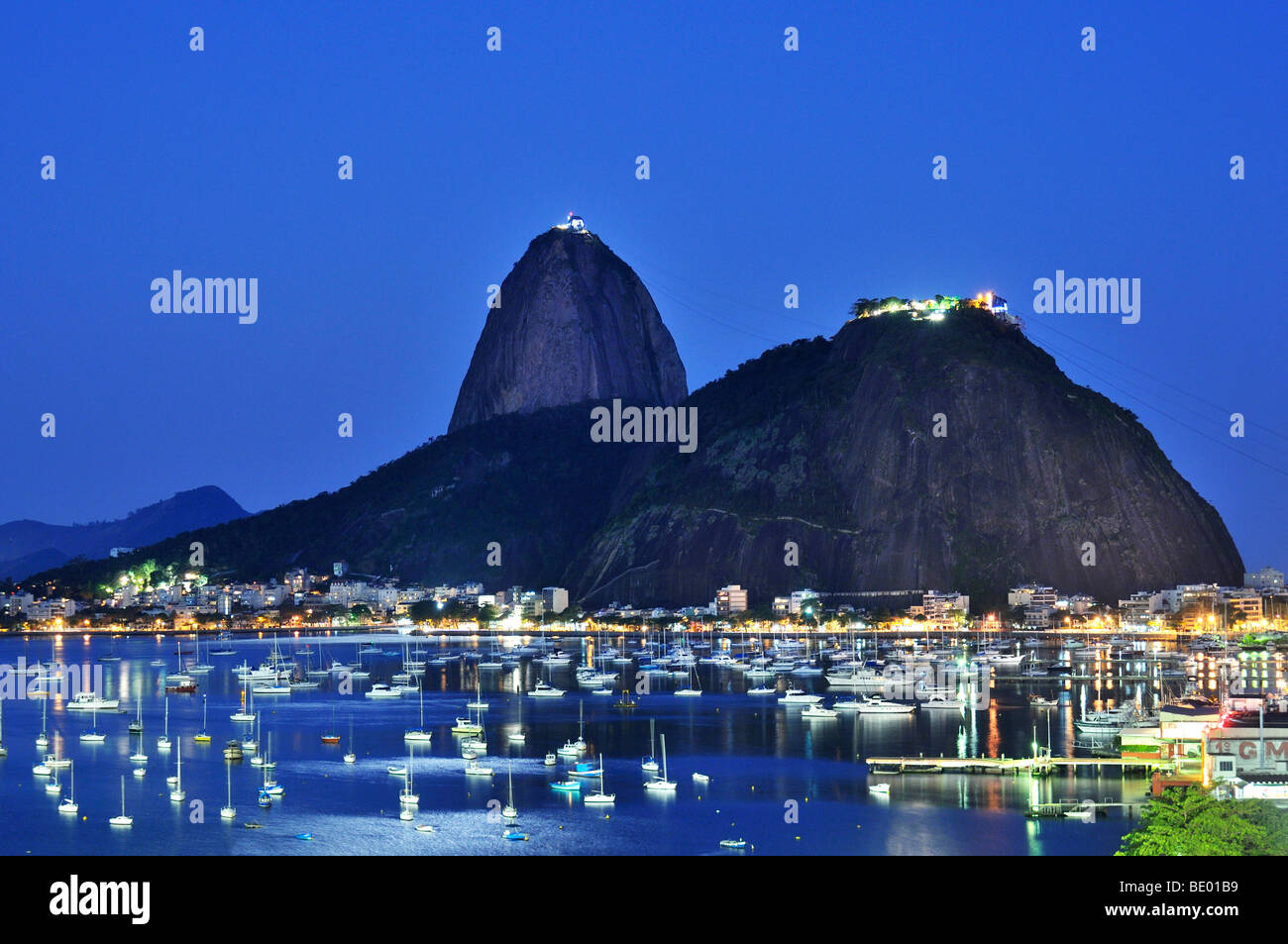 Zuckerhut, Pão de Açúcar, bei Nacht, Rio De Janeiro, Brasilien, Südamerika Stockfoto