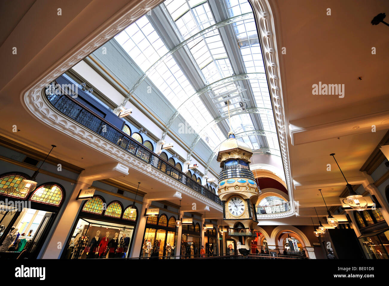 Royal Clock, Arkaden, Boutiquen, QVB, Queen Victoria Building, Einkaufszentrum, Sydney, New South Wales, Australien Stockfoto
