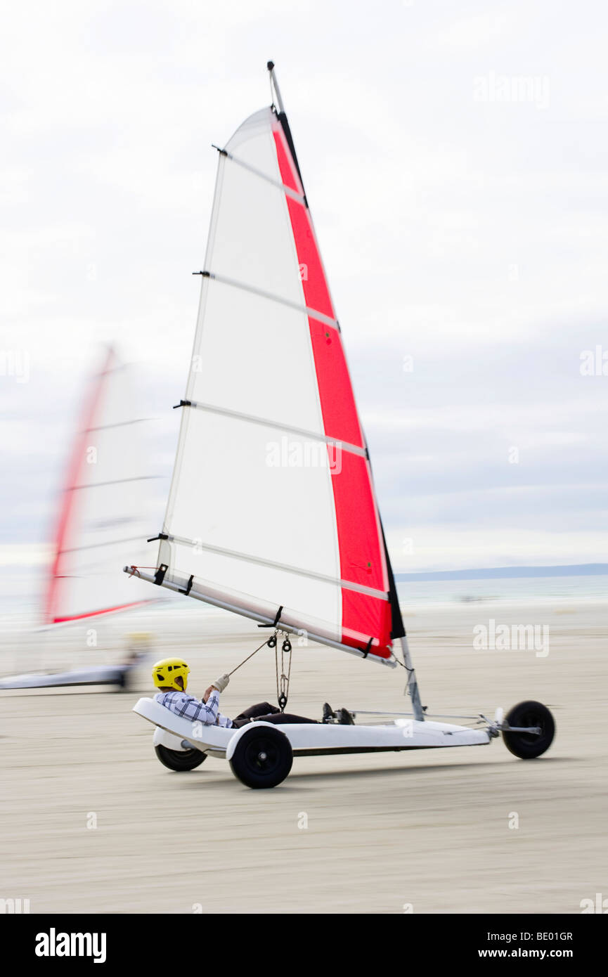 Land der Sand Yacht Segeln an der Küste der Bretagne, Frankreich, Europa Stockfoto