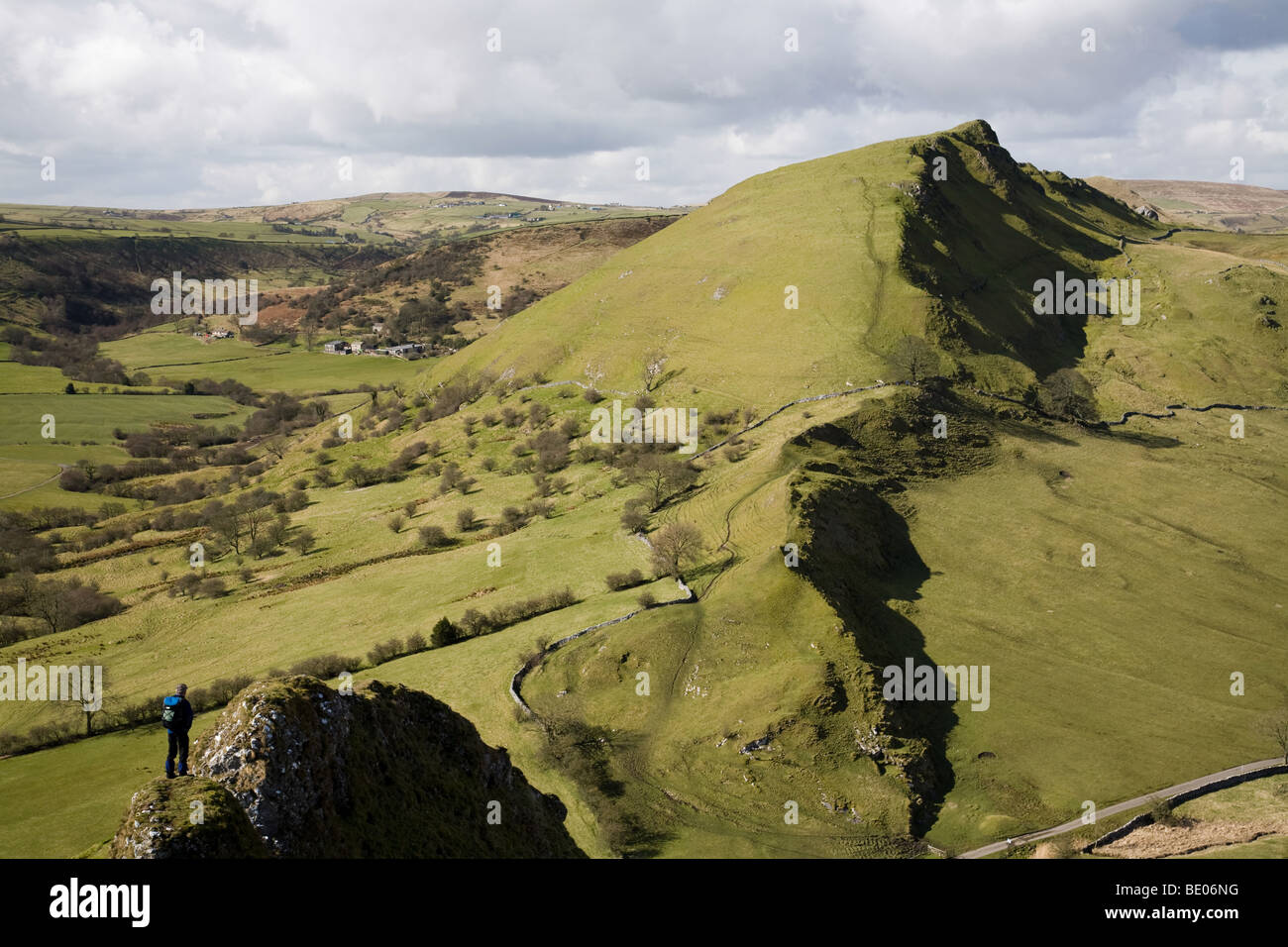 Chrom-Hügel im Peak District National Park, Derbyshire, vom Parkhaus Hügel. Stockfoto