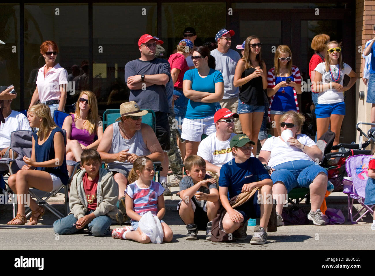 Menschen beobachten ein 4. Juli parade in Cascade, Idaho, USA. Stockfoto