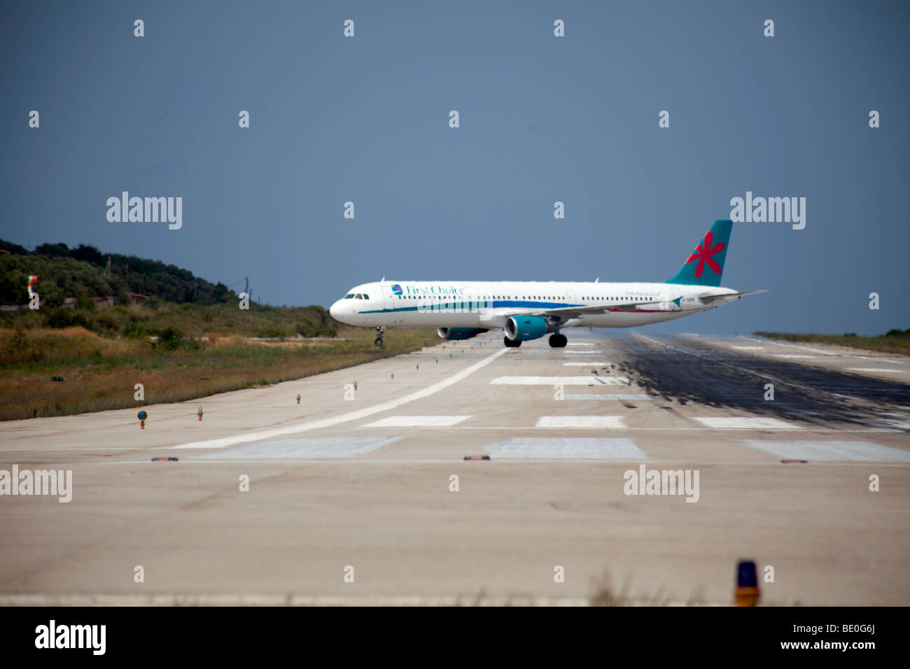 Flugzeug ausweichen, im Flughafen von Skiathos, Griechenland Stockfoto