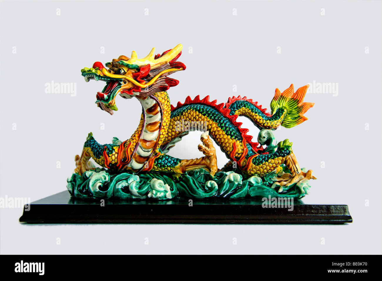 Chinesischer Drache, Porzellanfigur, Souvenir-Artikel, Hong Kong, China, Asien Stockfoto
