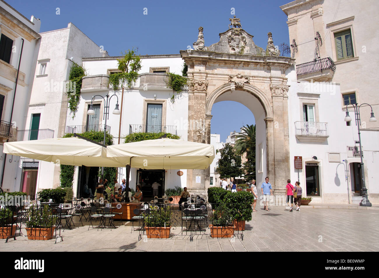 Barockes Tor zur Altstadt, Martina Franca, Provinz Taranto, Apulien Region, Italien Stockfoto