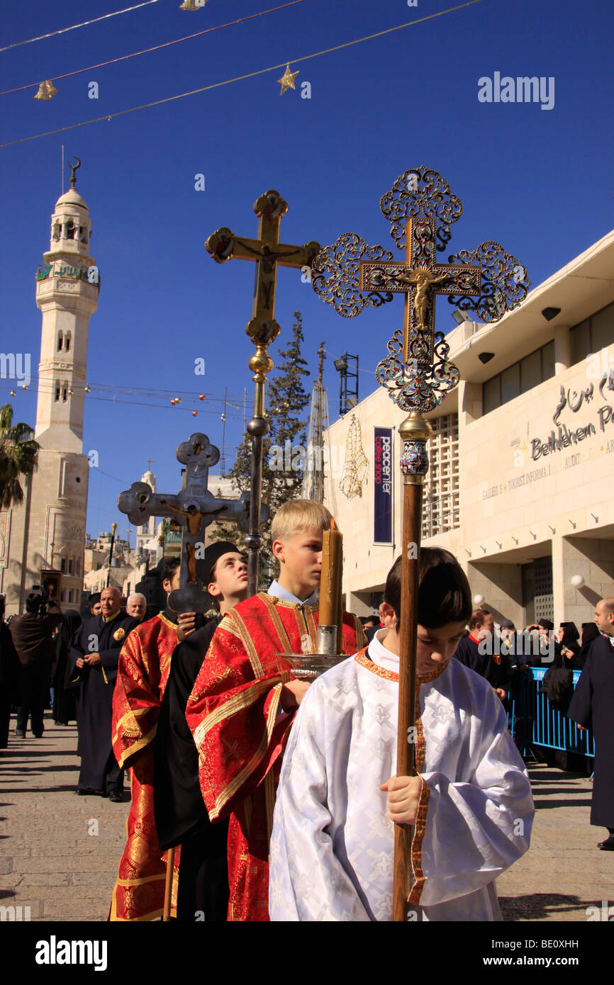 Bethlehem, die griechisch orthodoxe Weihnachten-Prozession in Krippenplatz Stockfoto