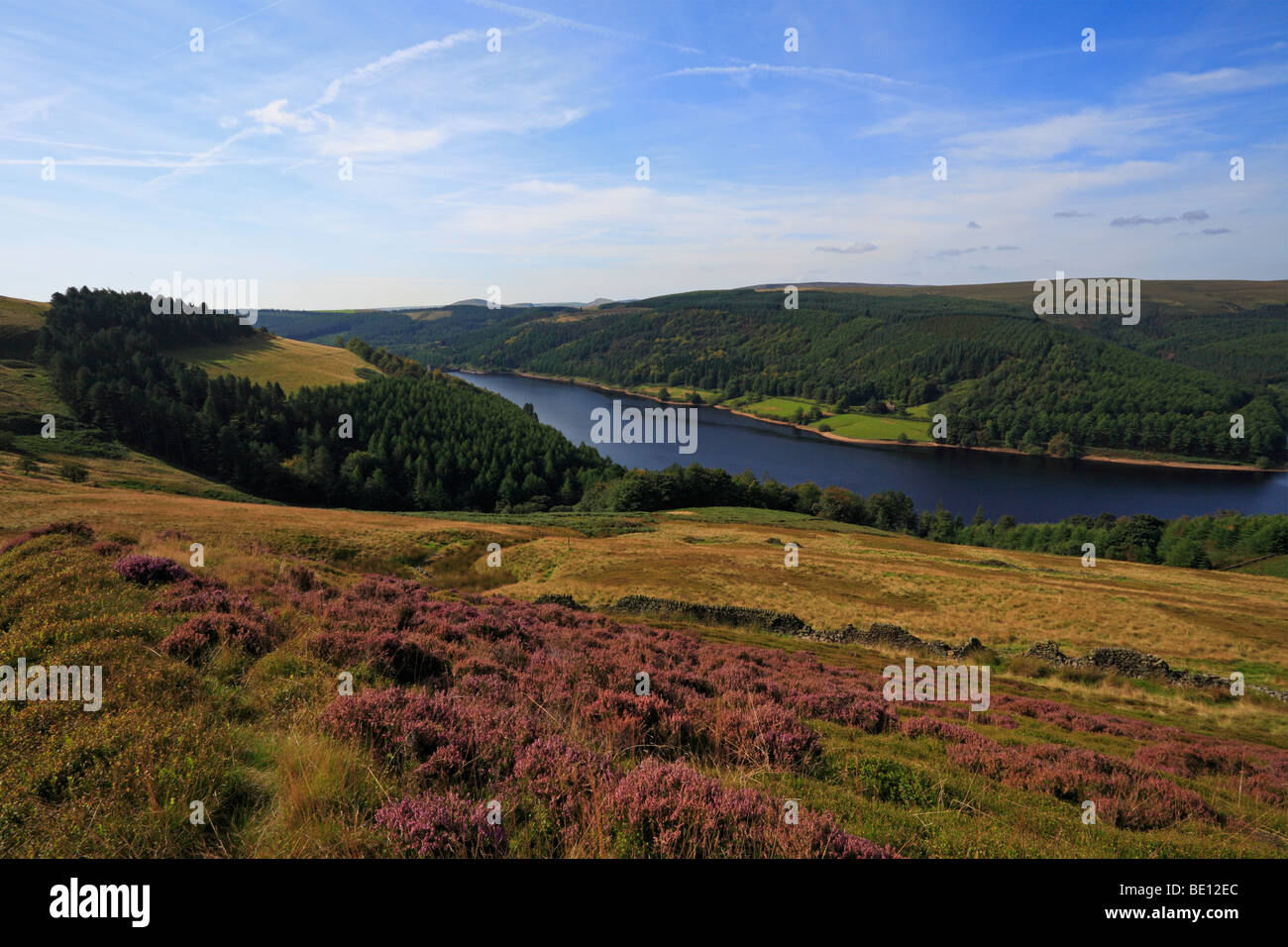 Derwent Behälter und der oberen Derwent Valley, Derbyshire, Peak District National Park, England, UK. Stockfoto