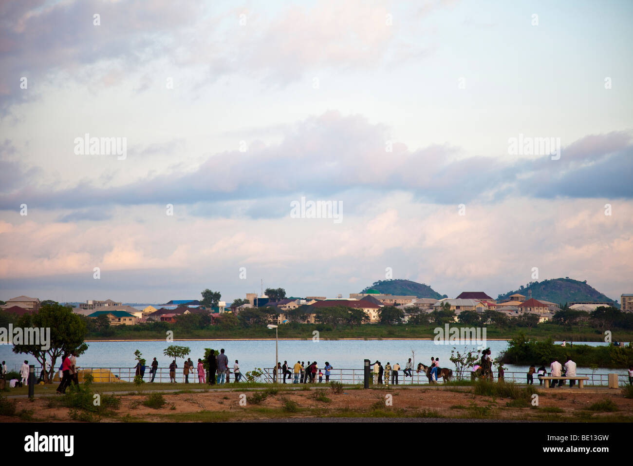 Abuja, Nigeria bei Sonnenuntergang Stockfoto