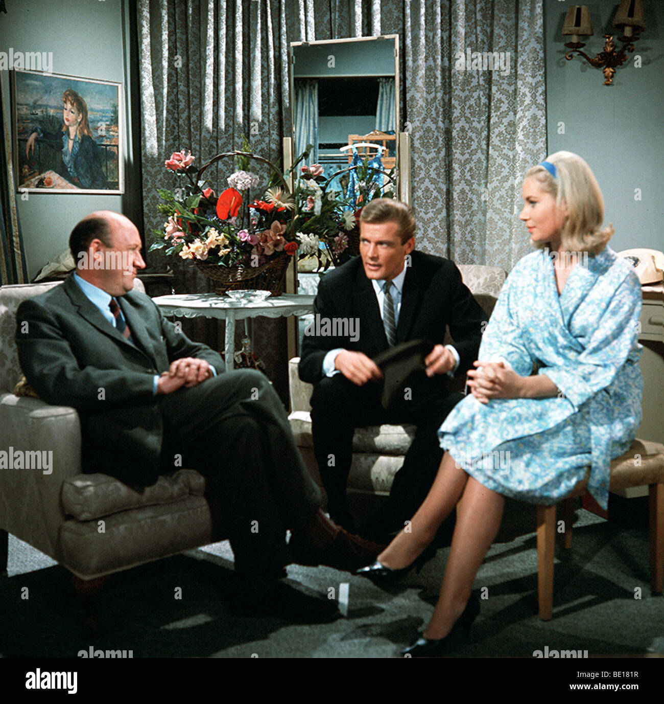 DIE SAINT - UK TV-Serie mit Roger Moore in der Episode The Set Up mit Penelope Horner auf der rechten Seite im Januar 1965 erstmals gezeigt Stockfoto