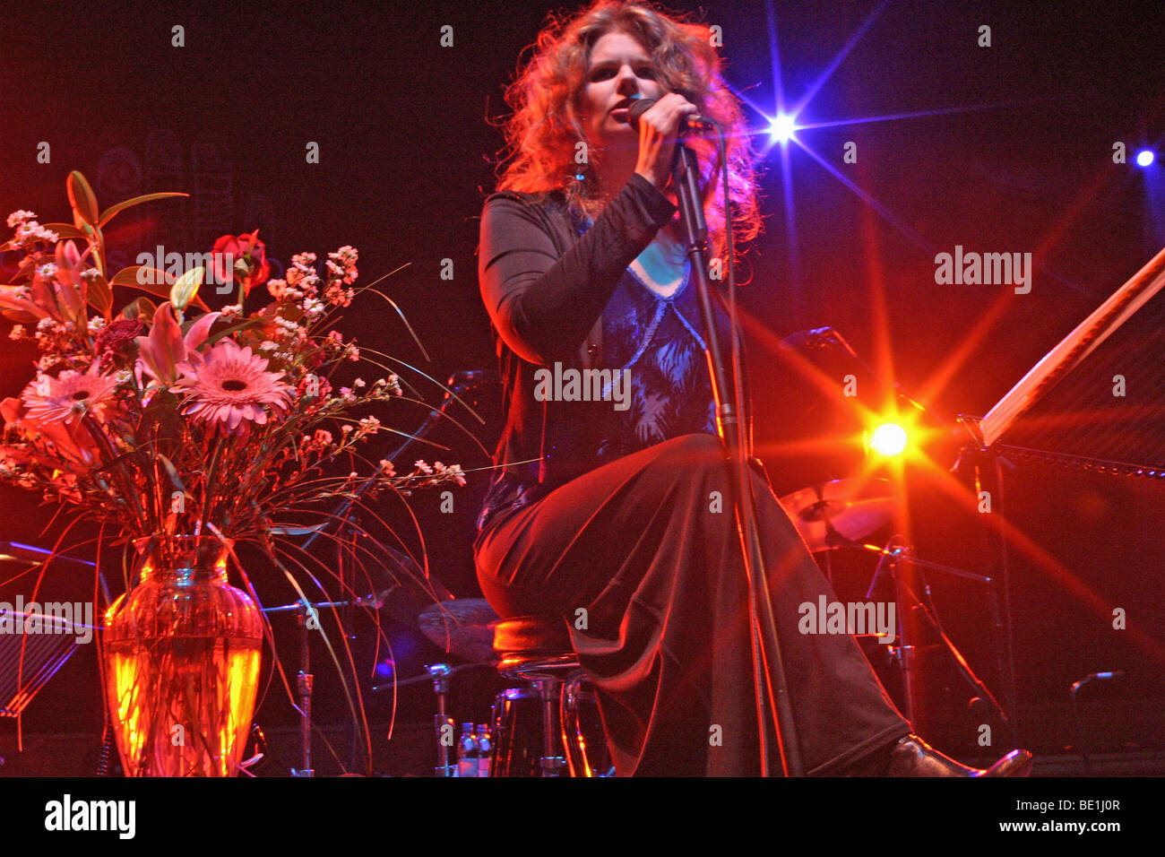COWBOY JUNKIES "MInd Your Head" Konzert in der Royal Festival Hall, London, 12. Oktober 2004 Stockfoto