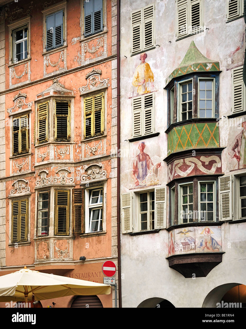 Bemalten Fassaden, Bolzano-Bozen Stockfoto